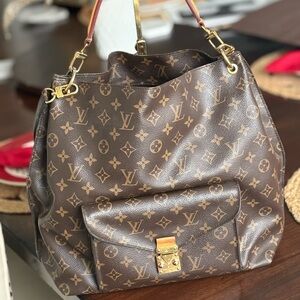Louis Vuitton Hobo Métis
